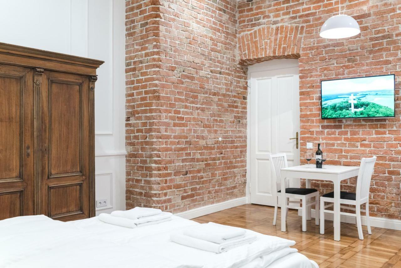 Old Time Apartments Красков Екстериор снимка