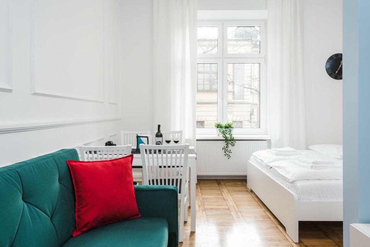 Old Time Apartments Красков Екстериор снимка