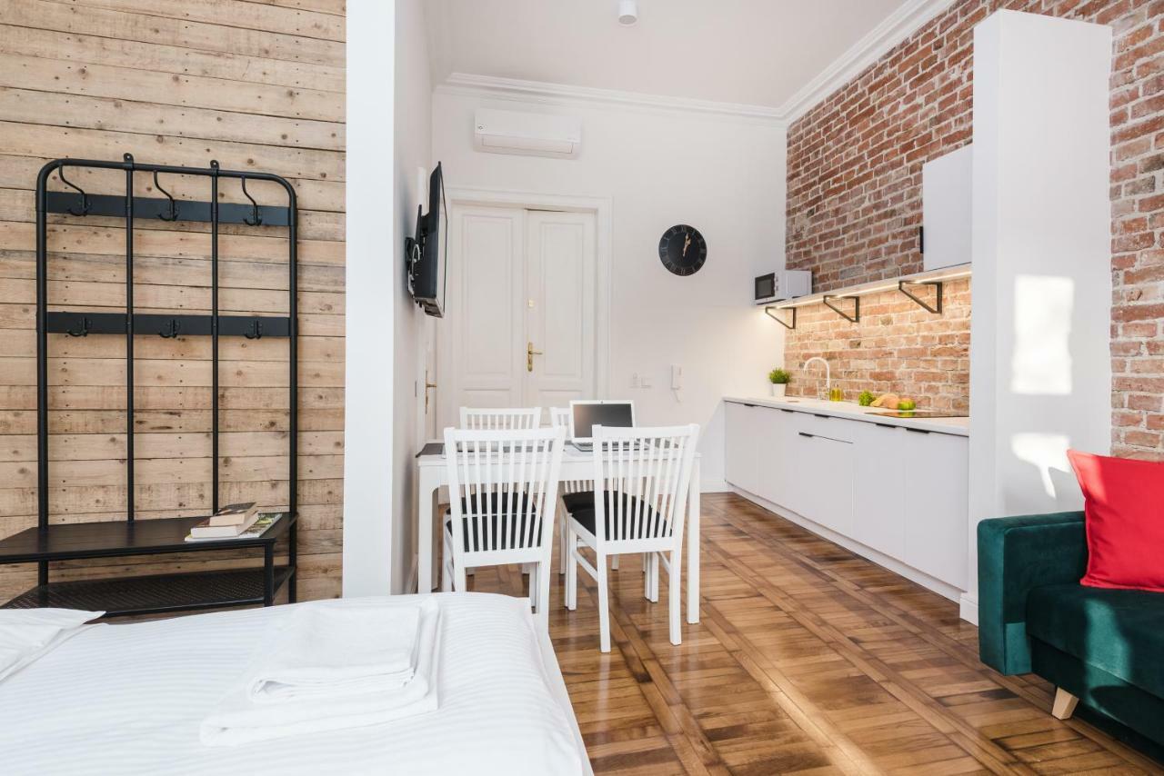 Old Time Apartments Красков Екстериор снимка