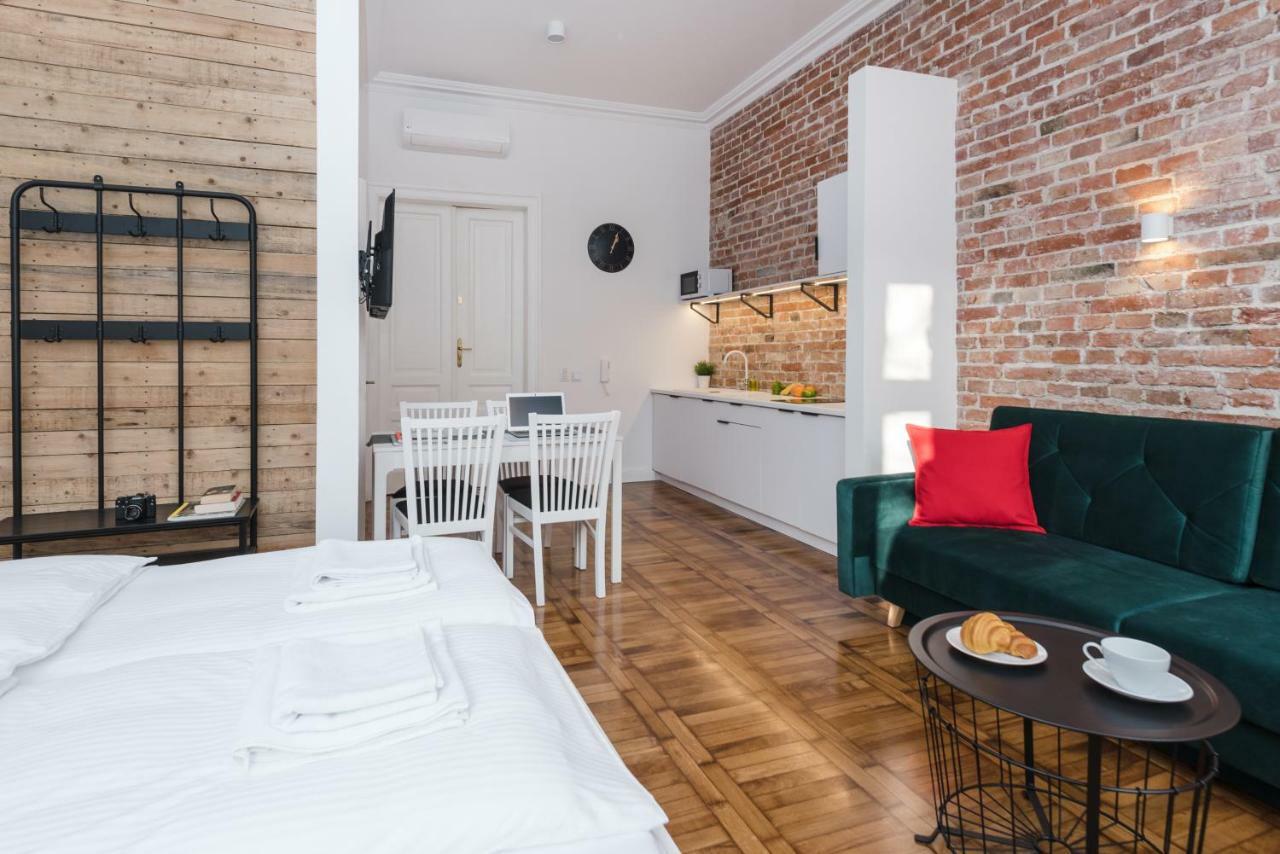 Old Time Apartments Красков Екстериор снимка