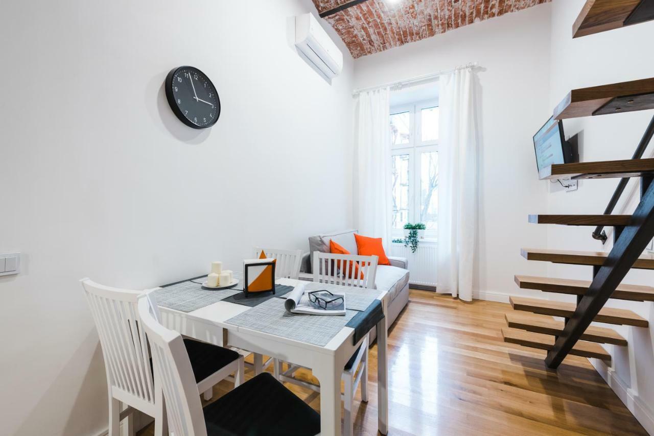 Old Time Apartments Красков Екстериор снимка