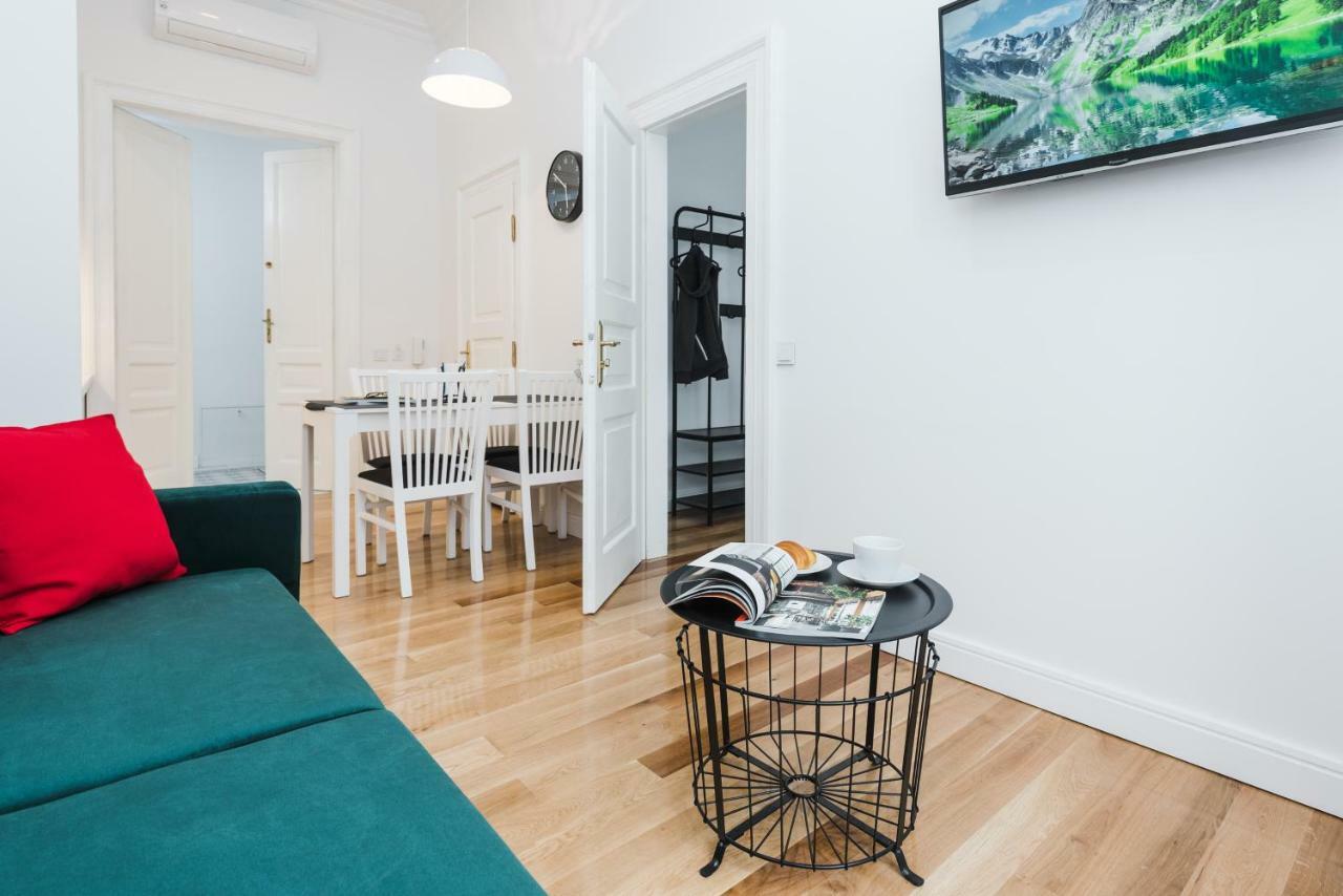 Old Time Apartments Красков Екстериор снимка